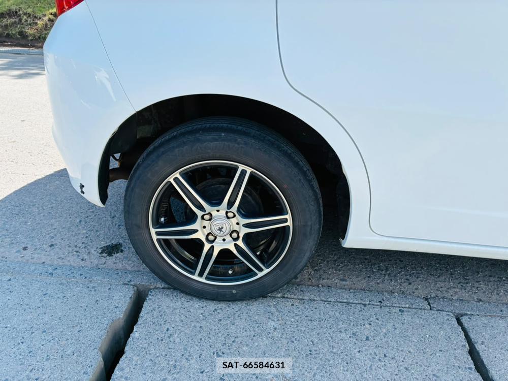 Honda FIT 2010-04 8564672-26