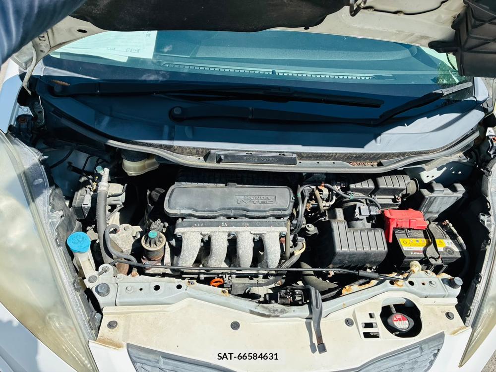 Honda FIT 2010-04 8564672-32