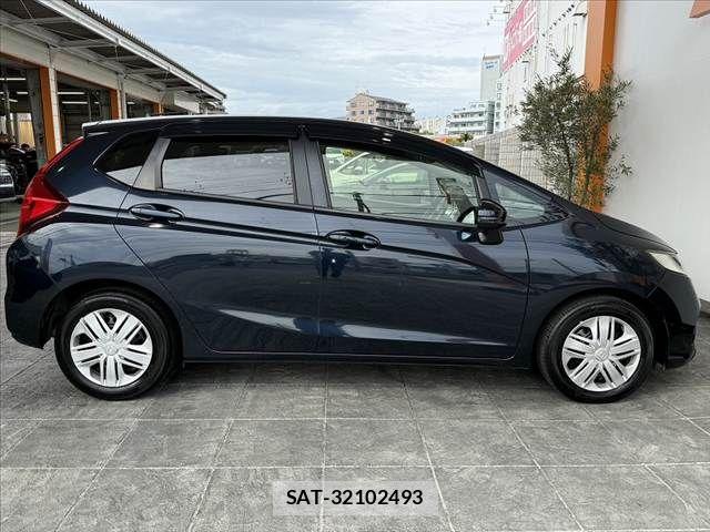 Honda FIT 2018-03 8829038-11