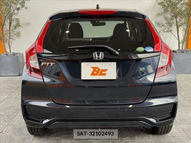 Honda FIT 2018-03 8829038-13