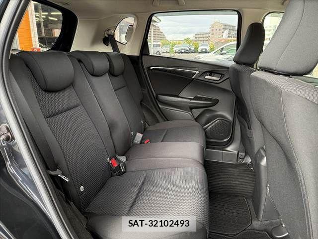 Honda FIT 2018-03 8829038-17