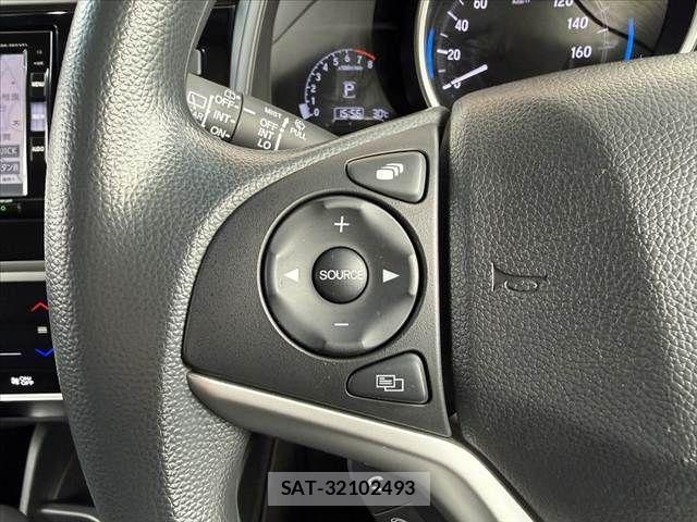 Honda FIT 2018-03 8829038-25