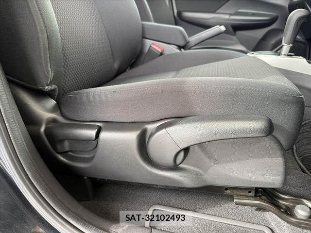 Honda FIT 2018-03 8829038-6