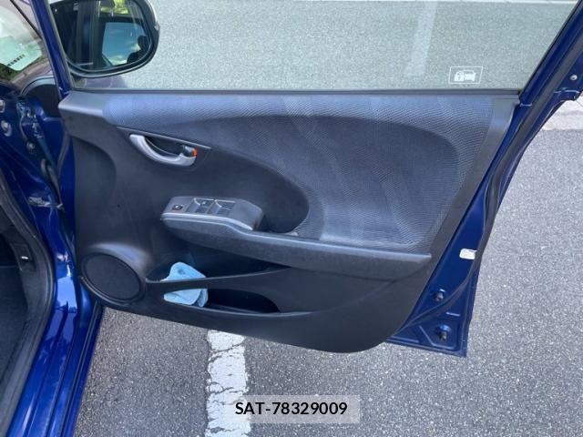 Honda FIT 2010-09 8829053-10