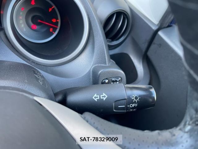 Honda FIT 2010-09 8829053-17