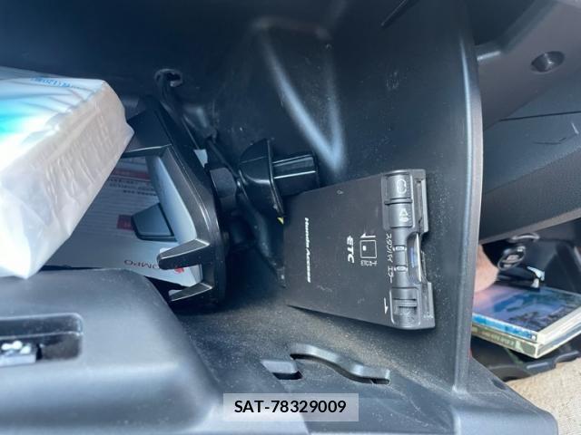 Honda FIT 2010-09 8829053-19