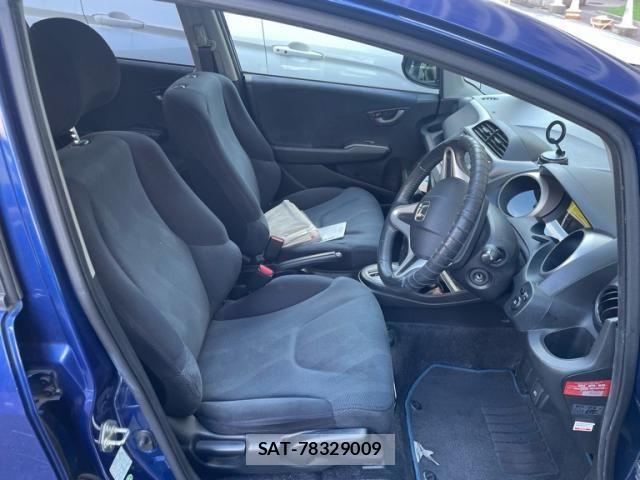 Honda FIT 2010-09 8829053-8