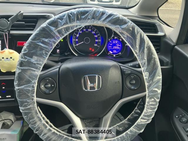 Honda FIT 2016-05 8829040-8
