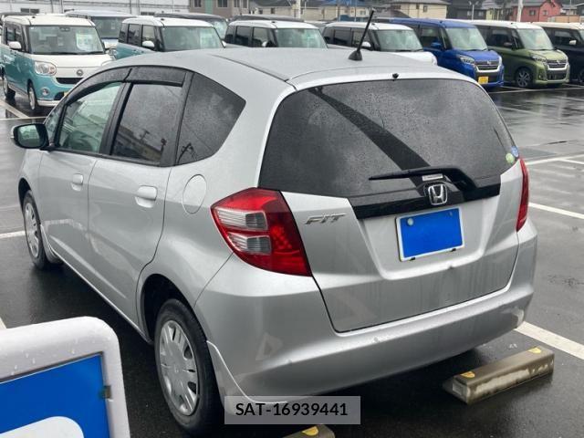 Honda FIT 2009-06 8829052-2
