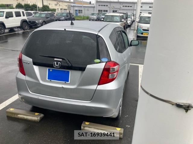 Honda FIT 2009-06 8829052-3