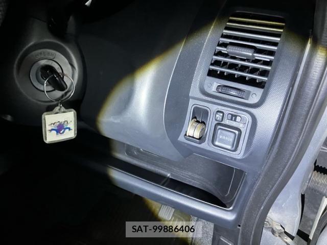 Honda FIT 2007-09 8829047-11
