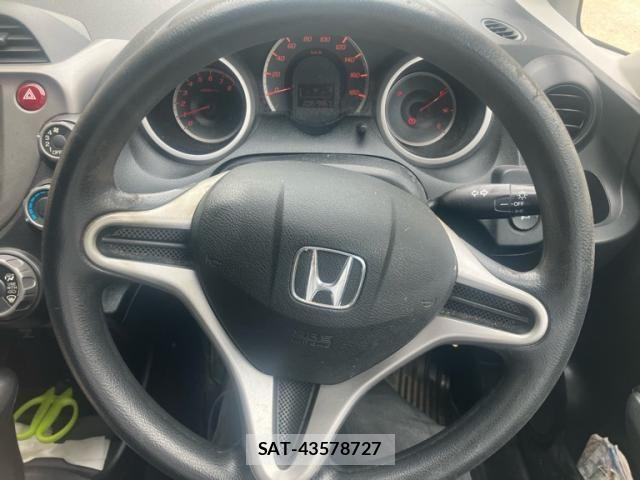 Honda FIT 2009-11 8829049-14