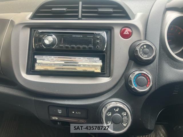 Honda FIT 2009-11 8829049-16