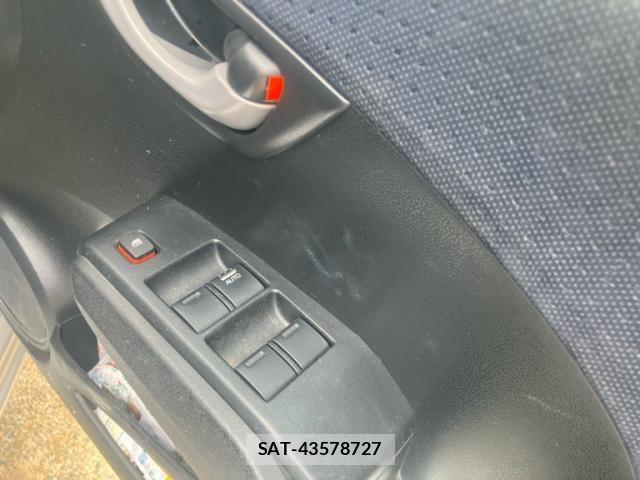 Honda FIT 2009-11 8829049-17