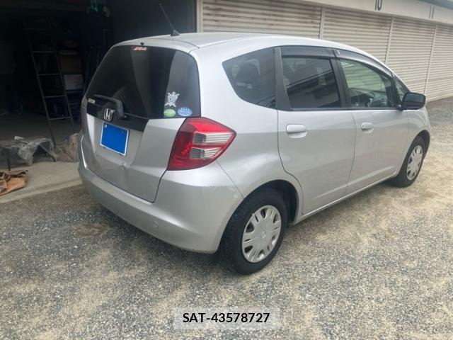 Honda FIT 2009-11 8829049-4