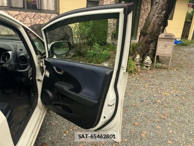 Honda FIT 2009-08 8829054-12