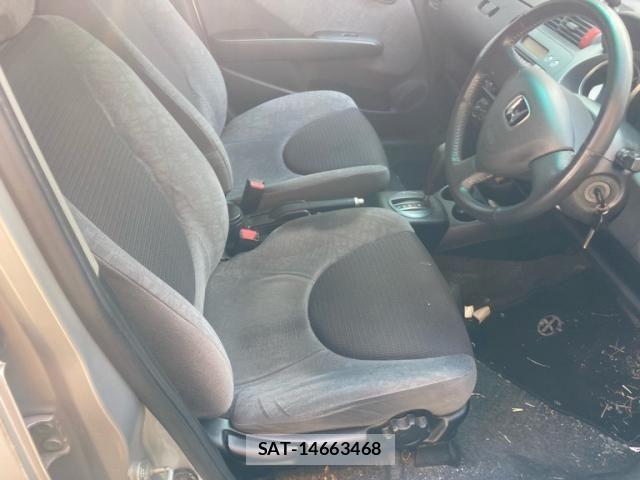 Honda FIT 2002-03 8829051-9