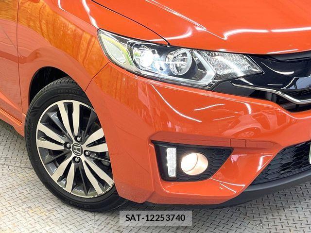 Honda FIT 2014-12 8829036-11