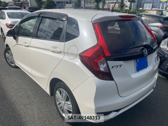 Honda FIT 2017-11 8829037-2