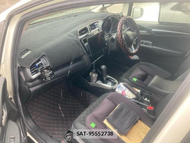 Honda FIT 2015-03 8848996-11