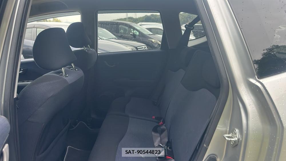 Honda FIT 2010/03 8754007-9