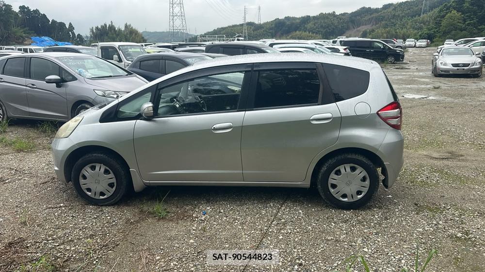 Honda FIT 2010/03 8754007-1
