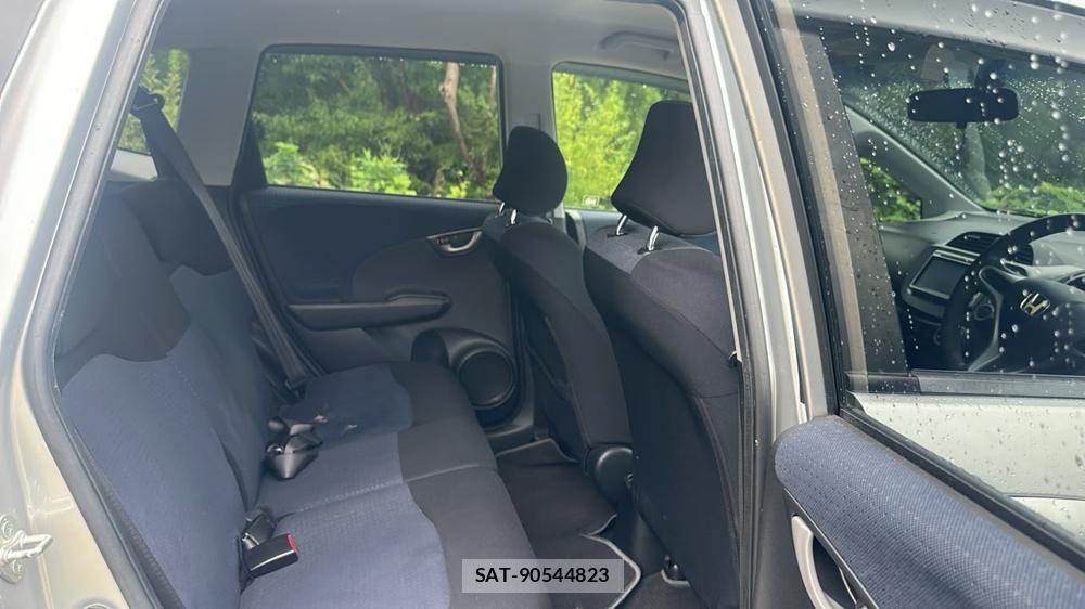 Honda FIT 2010/03 8754007-8