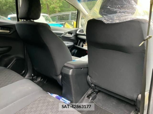 Honda FIT 2014-02 8848995-12