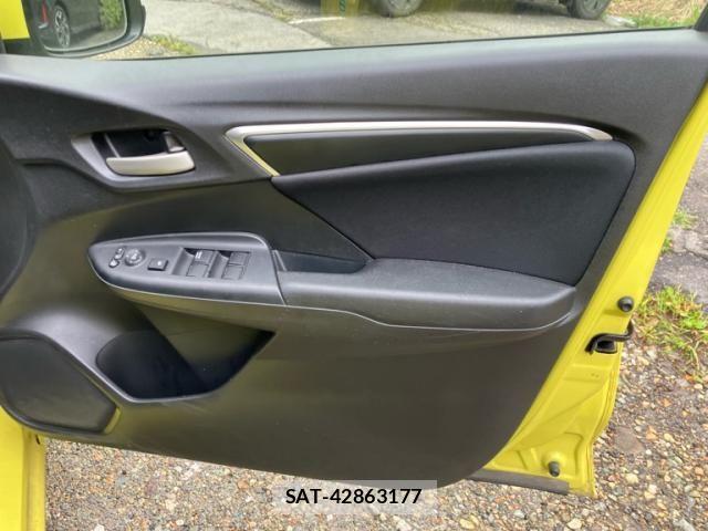 Honda FIT 2014-02 8848995-14