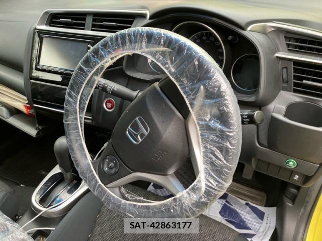 Honda FIT 2014-02 8848995-16