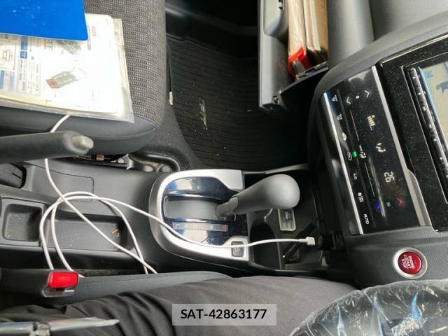 Honda FIT 2014-02 8848995-21