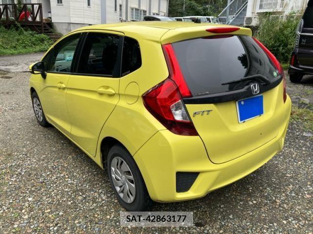 Honda FIT 2014-02 8848995-3