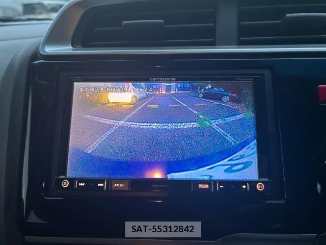 Honda FIT 2017-04 8848989-14