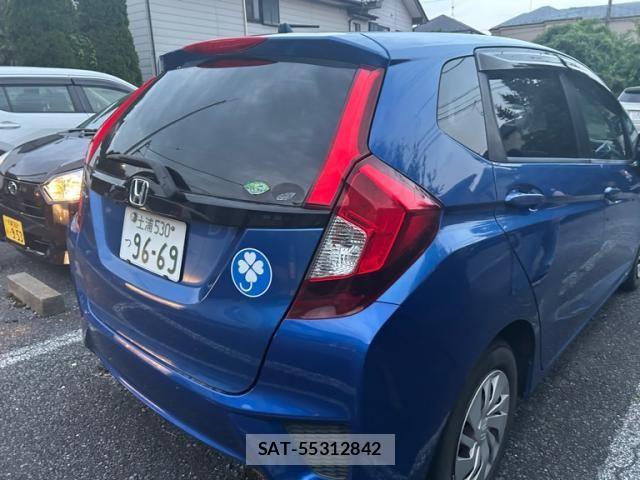 Honda FIT 2017-04 8848989-2