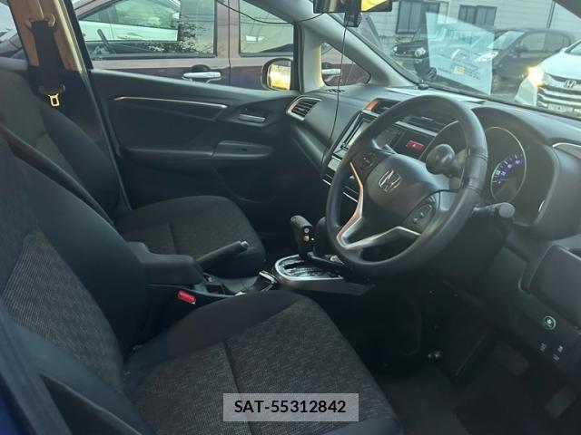 Honda FIT 2017-04 8848989-8