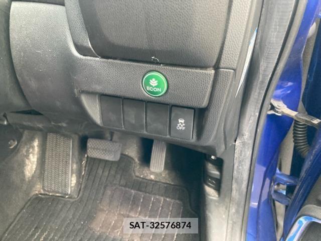 Honda FIT 2014-08 8870995-13
