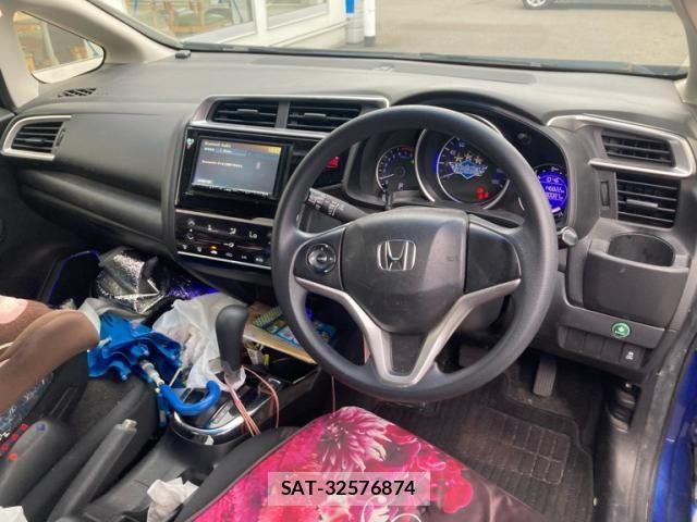 Honda FIT 2014-08 8870995-14