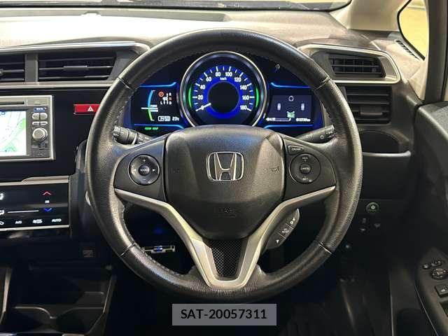 Honda FIT 2013-10 8870992-9