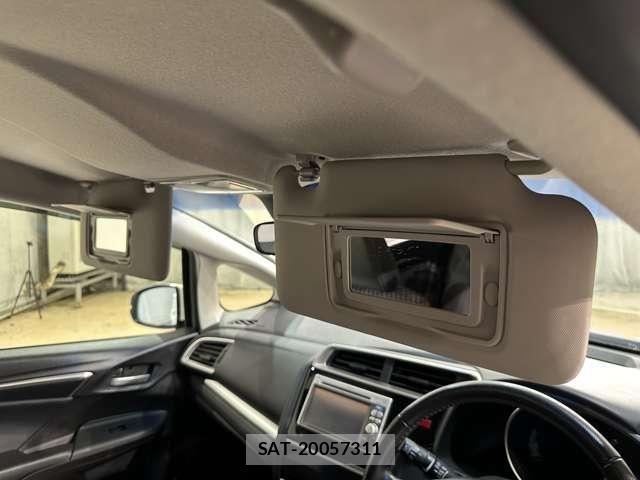 Honda FIT 2013-10 8870992-25