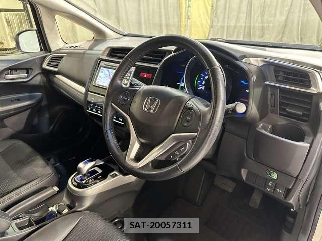 Honda FIT 2013-10 8870992-8