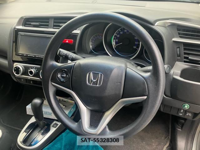 Honda FIT 2013-09 8879740-11