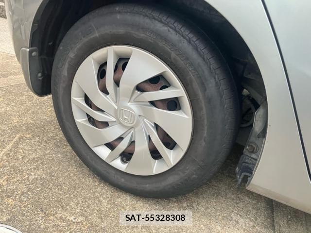 Honda FIT 2013-09 8879740-6
