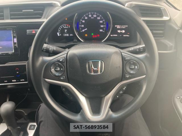Honda FIT 2017-11 8879733-12