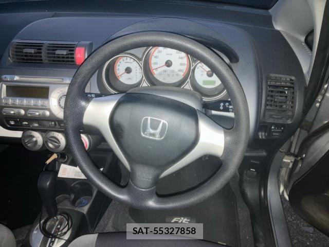 Honda FIT 2005-09 8879748-18