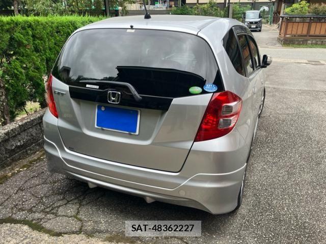 Honda FIT 2007-11 8879746-2