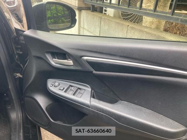 Honda FIT 2013-10 8879742-4