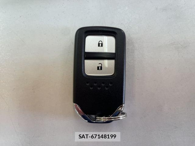 Honda FIT 2017-08 8883613-18