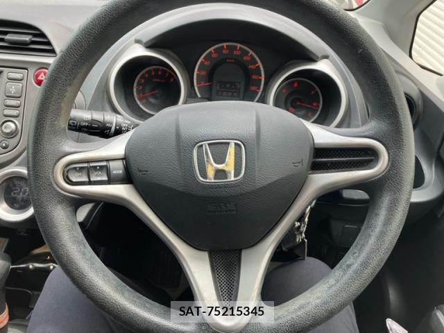 Honda FIT 2009-12 8883617-10