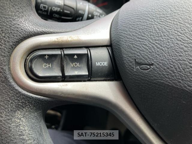Honda FIT 2009-12 8883617-11