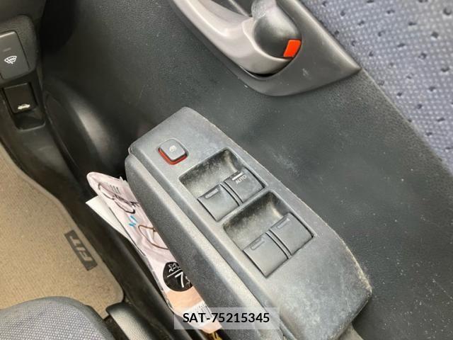 Honda FIT 2009-12 8883617-14